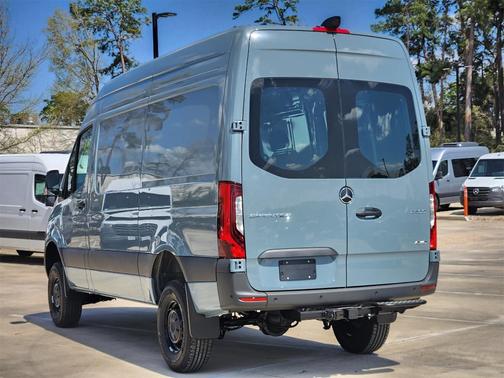 2025 Mercedes-Benz Sprinter 2500 Standard Roof