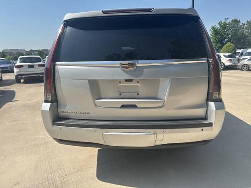 2020 Cadillac Escalade ESV Luxury
