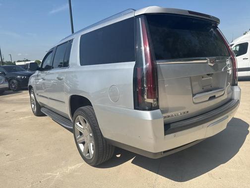 2020 Cadillac Escalade ESV Luxury