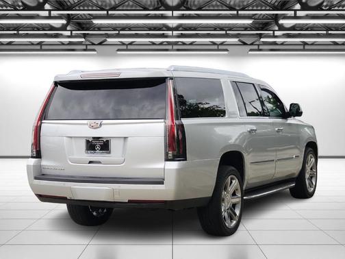 2020 Cadillac Escalade ESV Luxury