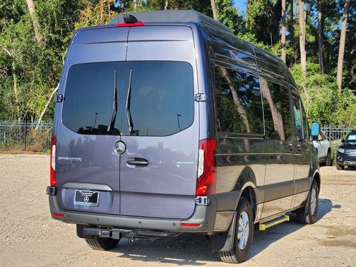 2025 Mercedes-Benz Sprinter 2500 144 WB Standard Roof Passenger