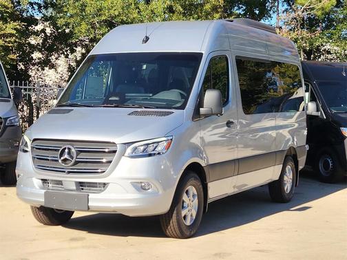 2025 Mercedes-Benz Sprinter 2500 144 WB Standard Roof Passenger