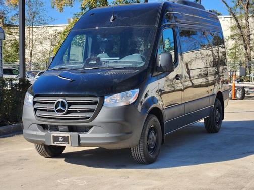 2025 Mercedes-Benz Sprinter 2500 144 WB Standard Roof Passenger