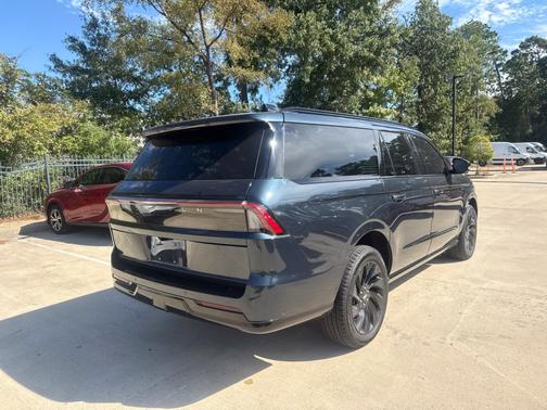 Blue Metallic 2025 Lincoln Navigator Reserve