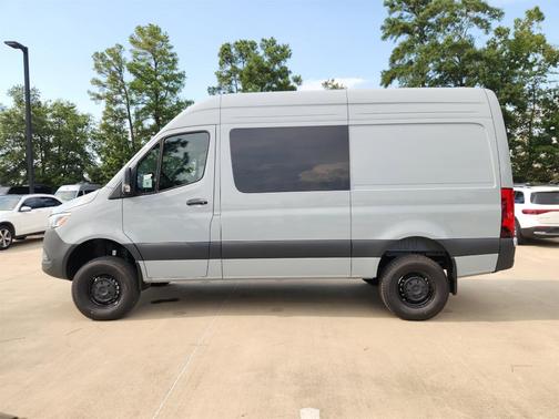 2025 Mercedes-Benz Sprinter 2500 Standard Roof