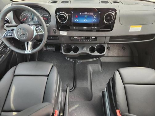 2025 Mercedes-Benz Sprinter 2500 Standard Roof