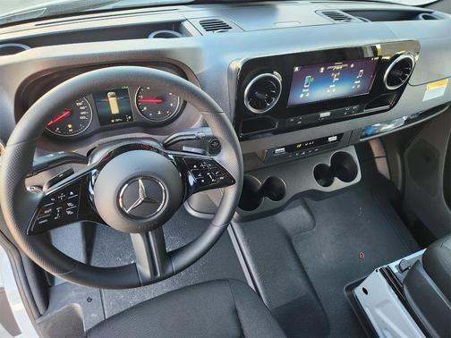 2026 Mercedes-Benz Sprinter 2500 High Roof