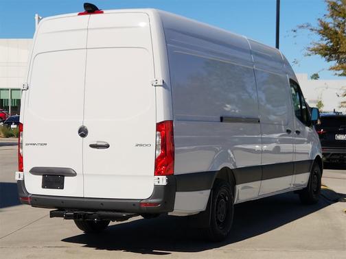 2026 Mercedes-Benz Sprinter 2500 High Roof