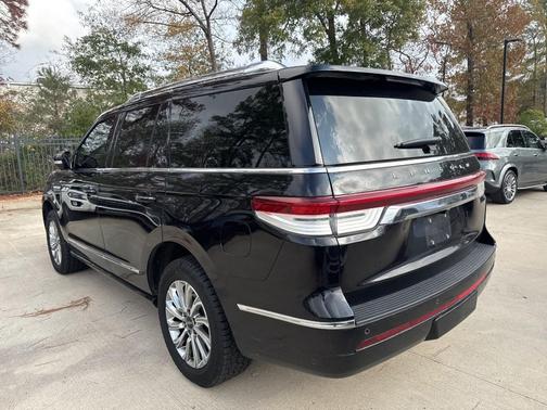 2023 Lincoln Navigator Standard
