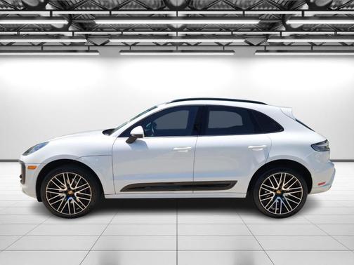 2023 Porsche Macan T