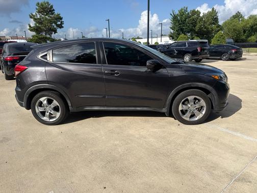 Mulberry Metallic 2017 Honda HR-V EX