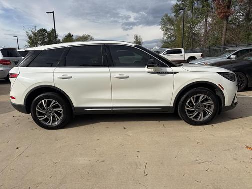 2024 Lincoln Corsair Premiere