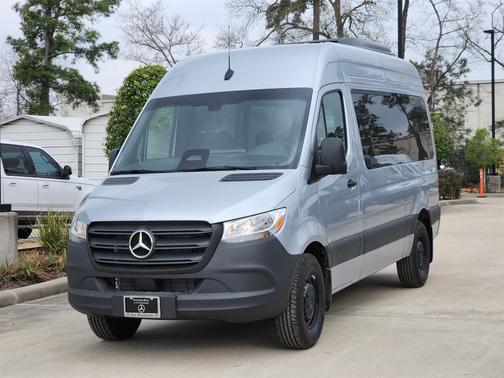 2025 Mercedes-Benz Sprinter 2500 144 WB Standard Roof Passenger