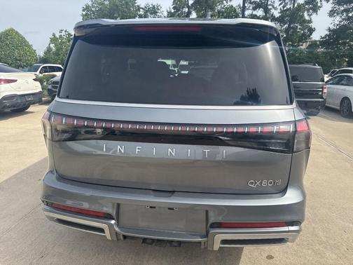 2025 INFINITI QX80 SENSORY