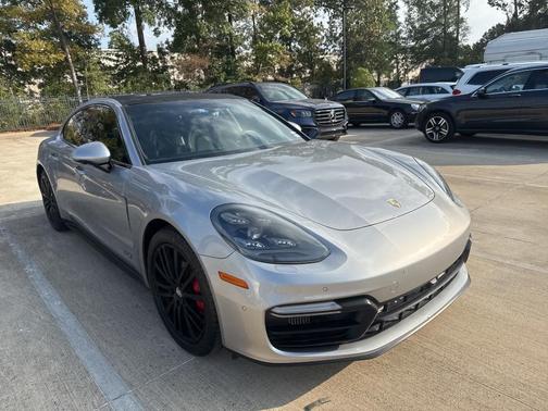 2020 Porsche Panamera GTS