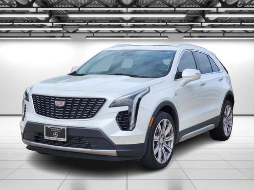 2022 Cadillac XT4 Premium Luxury