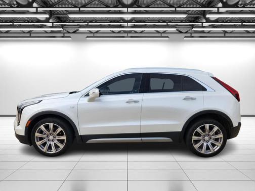 2022 Cadillac XT4 Premium Luxury