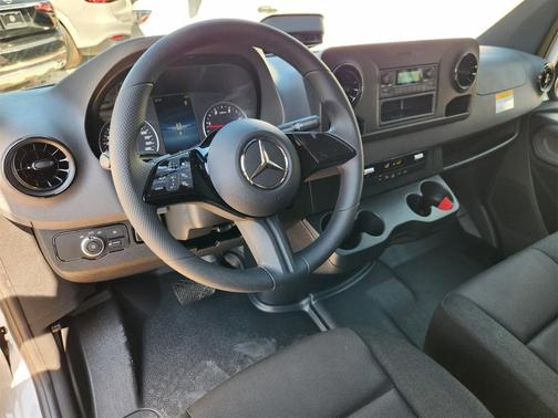 2026 Mercedes-Benz Sprinter 2500 144 WB