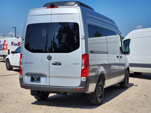 2025 Mercedes-Benz Sprinter 2500 144 WB Standard Roof Passenger