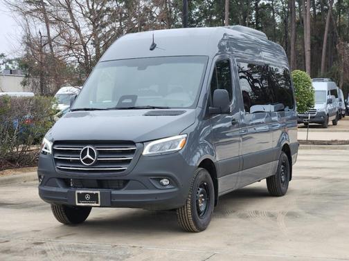 2025 Mercedes-Benz Sprinter 2500 144 WB Standard Roof Passenger