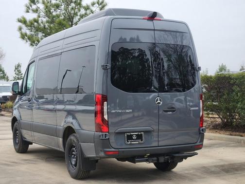 2025 Mercedes-Benz Sprinter 2500 144 WB Standard Roof Passenger