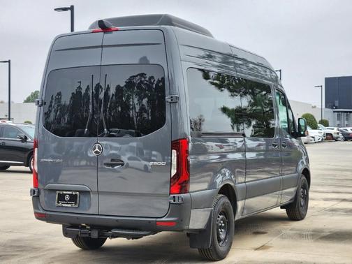 2025 Mercedes-Benz Sprinter 2500 144 WB Standard Roof Passenger
