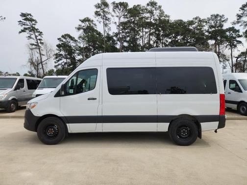 2025 Mercedes-Benz Sprinter 2500 144 WB Standard Roof Passenger