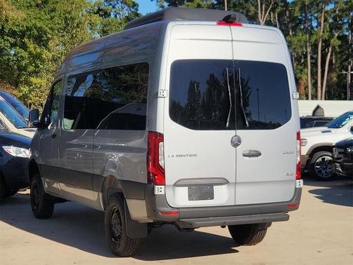 2025 Mercedes-Benz Sprinter 2500 144 WB Standard Roof Passenger