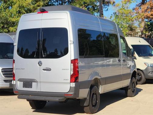 2025 Mercedes-Benz Sprinter 2500 144 WB Standard Roof Passenger