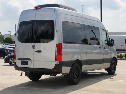 2025 Mercedes-Benz Sprinter 2500 144 WB Standard Roof Passenger