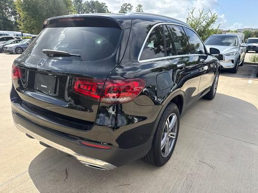 Black 2022 Mercedes-Benz GLC 300 4MATIC