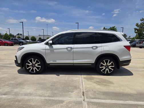 Platinum White Pearl 2020 Honda Pilot Touring 7-Passenger