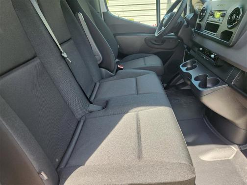 2025 Mercedes-Benz Sprinter 2500 Standard Roof
