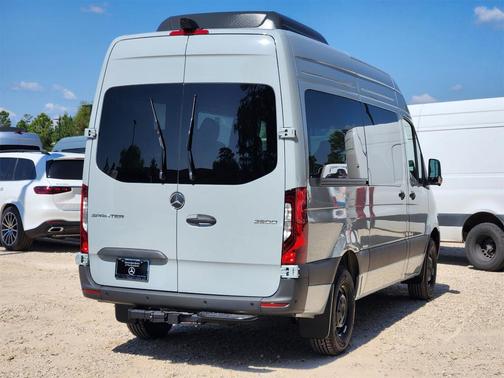 2025 Mercedes-Benz Sprinter 2500 144 WB Standard Roof Passenger