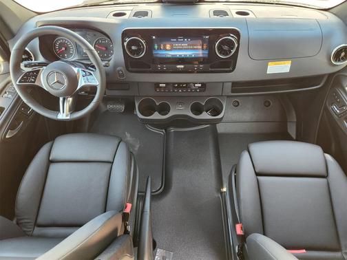 2025 Mercedes-Benz Sprinter 2500 144 WB Standard Roof Passenger