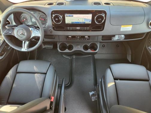 2025 Mercedes-Benz Sprinter 2500 144 WB Standard Roof Passenger