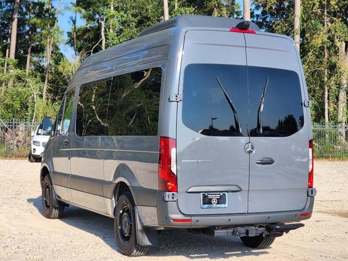 2025 Mercedes-Benz Sprinter 2500 144 WB Standard Roof Passenger