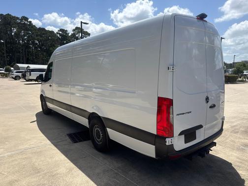 Arctic White 2024 Mercedes-Benz Sprinter 2500 High Roof