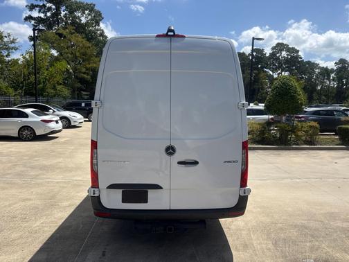 Arctic White 2024 Mercedes-Benz Sprinter 2500 High Roof
