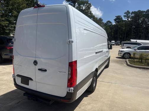 Arctic White 2024 Mercedes-Benz Sprinter 2500 High Roof