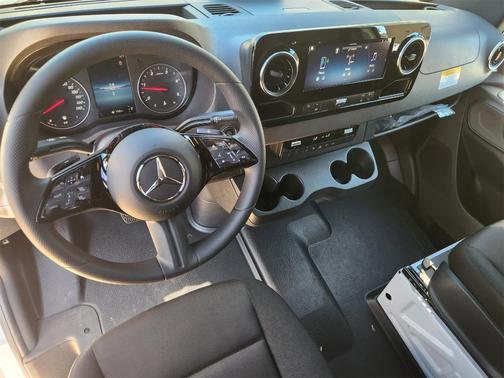 2026 Mercedes-Benz Sprinter 2500 144 WB
