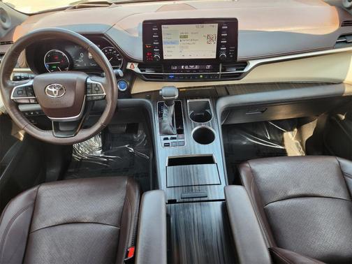 2022 Toyota Sienna Platinum 7 Passenger