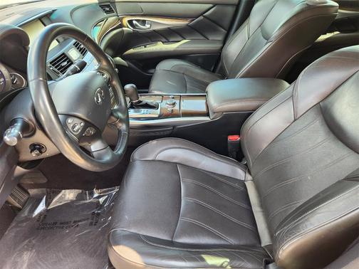 2016 INFINITI Q70L 3.7