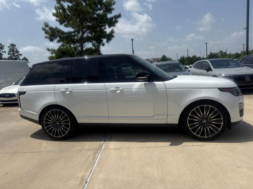 Fuji White 2019 Land Rover Range Rover 3.0L V6 Supercharged HSE