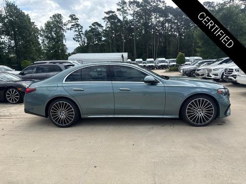 Verde 2025 Mercedes-Benz E-Class E 350 4MATIC