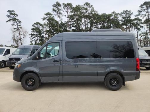2025 Mercedes-Benz Sprinter 2500 144 WB Standard Roof Passenger