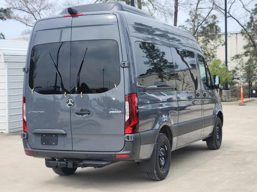 2025 Mercedes-Benz Sprinter 2500 144 WB Standard Roof Passenger
