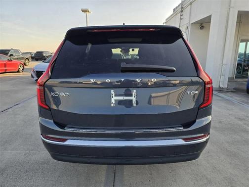 2025 Volvo XC90 Plug-In Hybrid T8 Plus 7-Seater