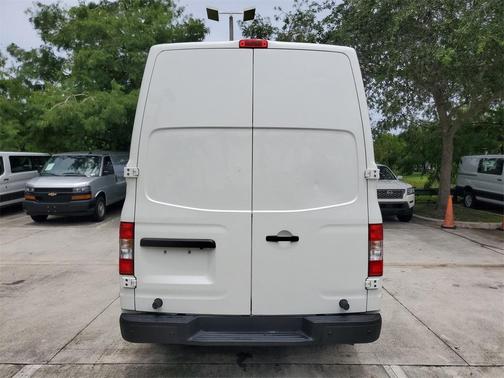 2021 Nissan NV Cargo NV2500 HD SV V6/SV V8