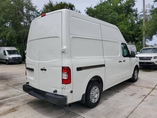 2021 Nissan NV Cargo NV2500 HD SV V6/SV V8